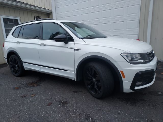 2020 Volkswagen Tiguan SE R-Line Black