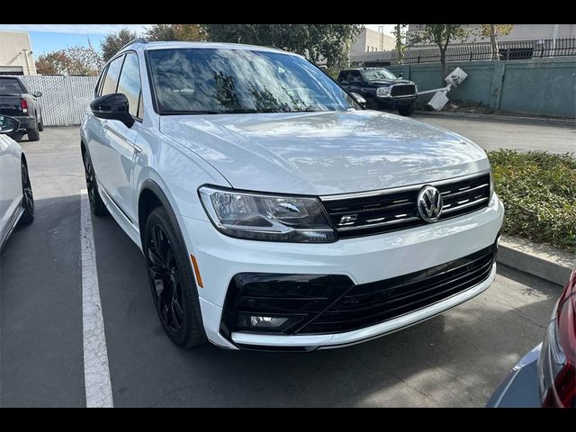 2020 Volkswagen Tiguan SE R-Line Black