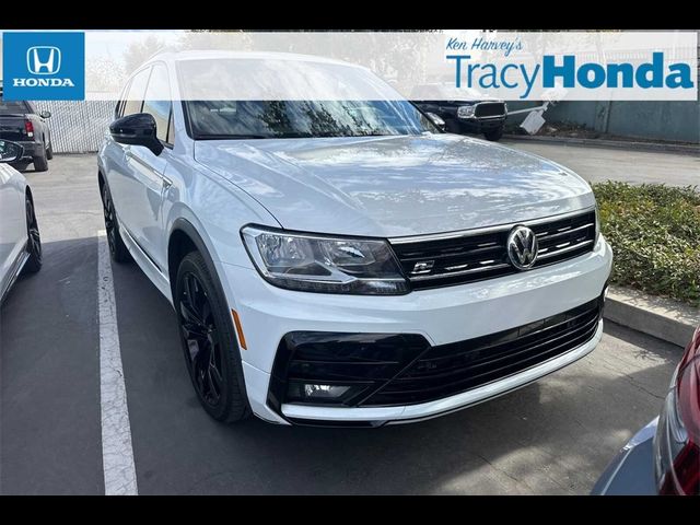 2020 Volkswagen Tiguan SE R-Line Black