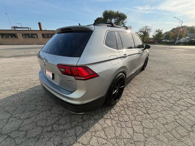 2020 Volkswagen Tiguan SE R-Line Black