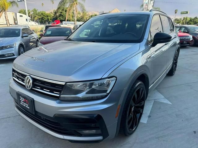 2020 Volkswagen Tiguan SE R-Line Black