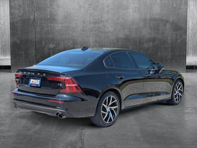 2020 Volvo S60 Momentum