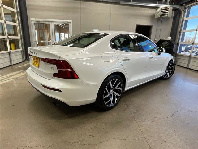 2020 Volvo S60 Momentum