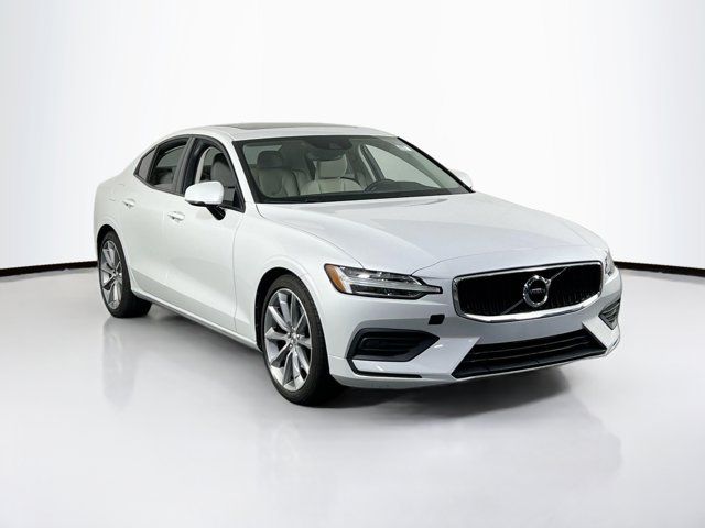 2020 Volvo S60 Momentum