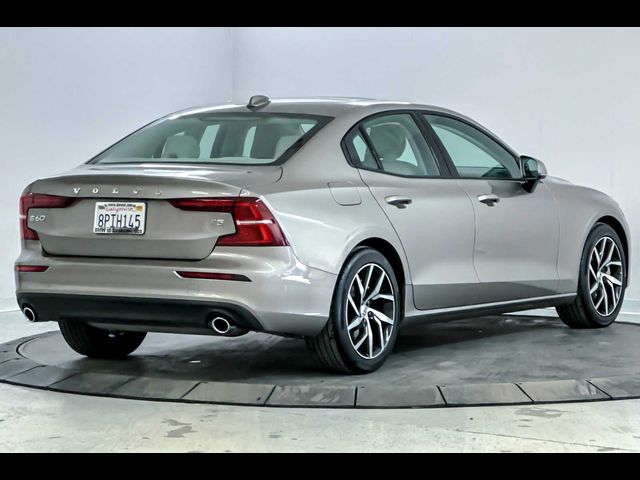 2020 Volvo S60 Momentum