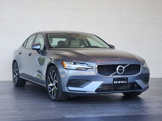 2020 Volvo S60 Momentum