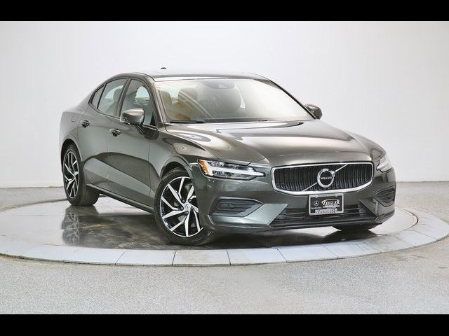 2020 Volvo S60 Momentum