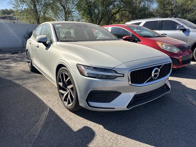 2020 Volvo S60 Momentum