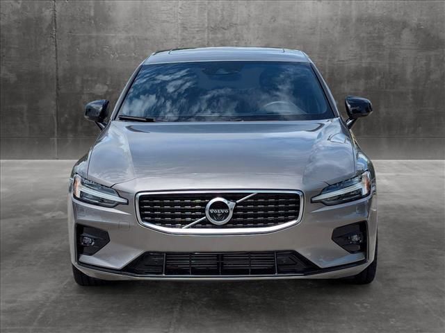 2020 Volvo S60 R-Design