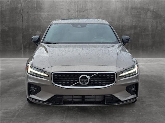 2020 Volvo S60 R-Design