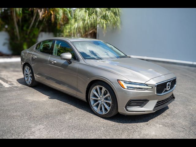 2020 Volvo S60 Momentum