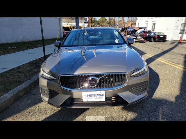 2020 Volvo S60 Momentum