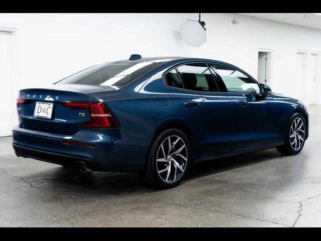 2020 Volvo S60 Momentum