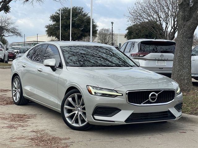 2020 Volvo S60 Momentum