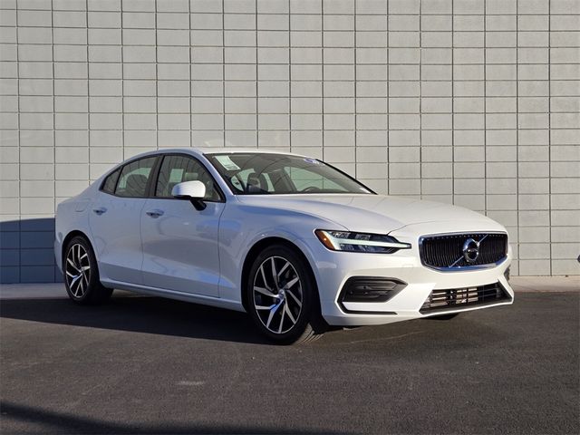 2020 Volvo S60 Momentum