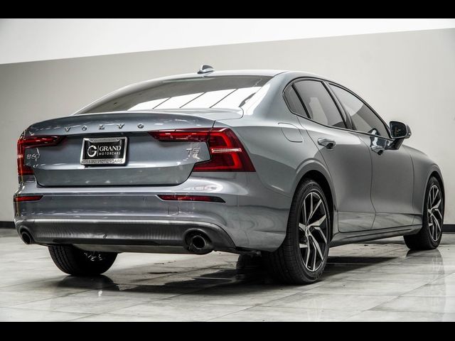 2020 Volvo S60 Momentum