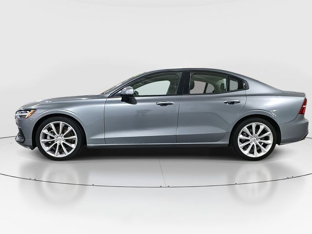 2020 Volvo S60 Momentum