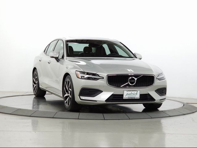 2020 Volvo S60 Momentum