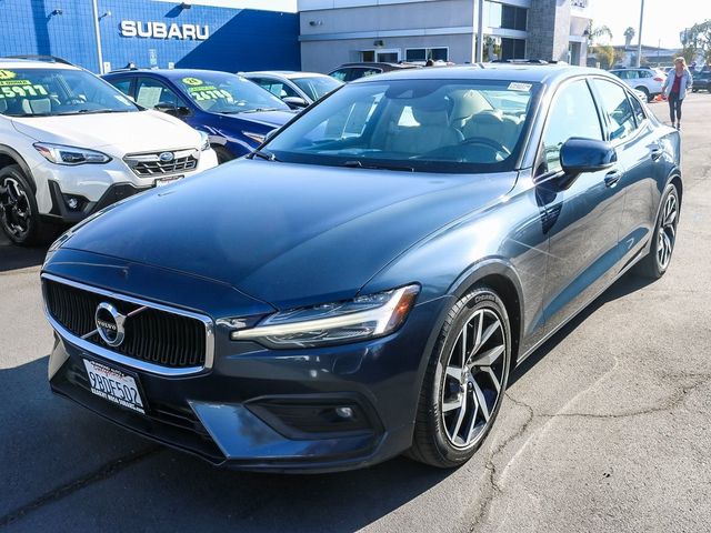 2020 Volvo S60 Momentum