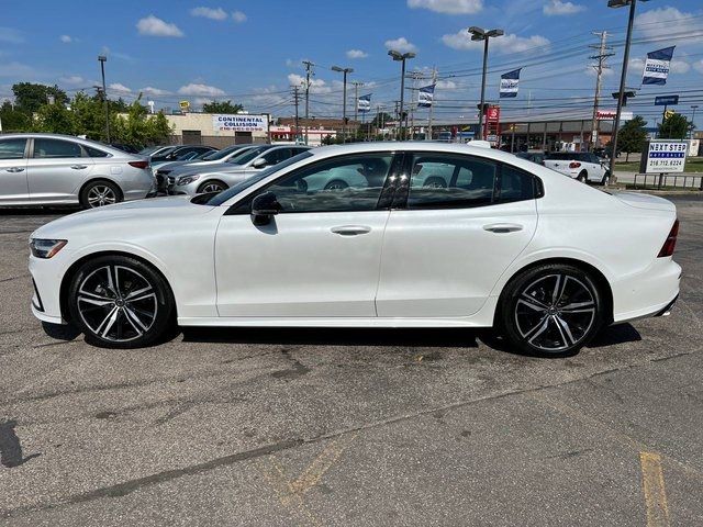 2020 Volvo S60 R-Design