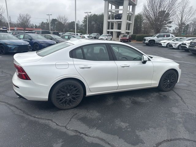 2020 Volvo S60 Momentum