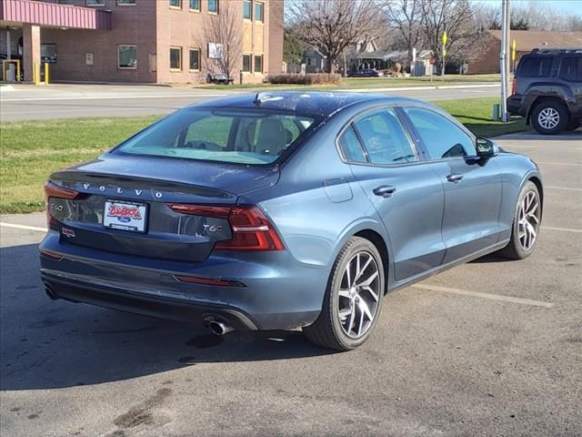 2020 Volvo S60 Momentum