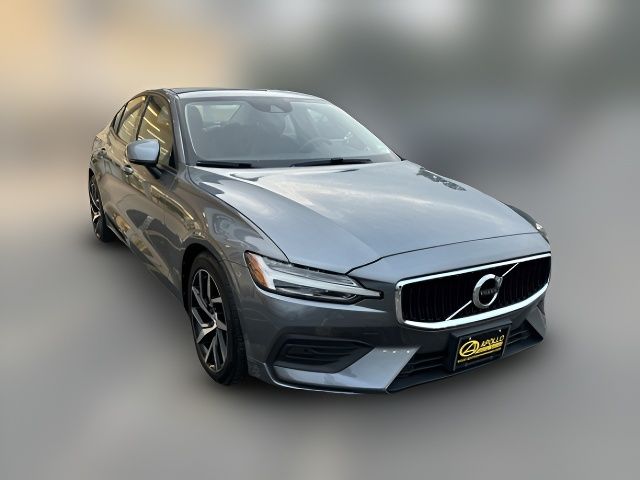 2020 Volvo S60 Momentum