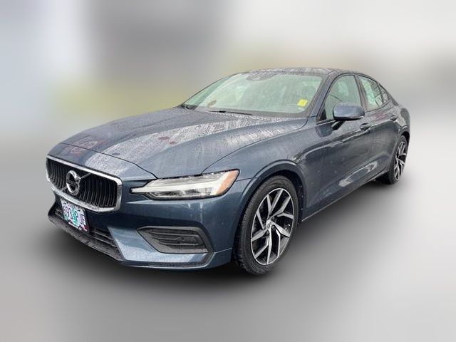 2020 Volvo S60 Momentum