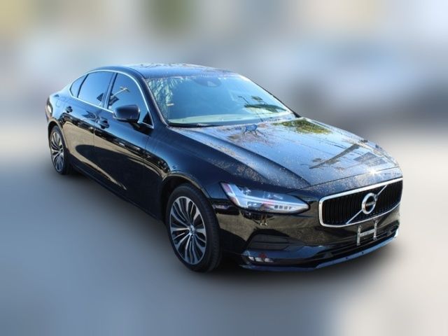 2020 Volvo S90 Momentum