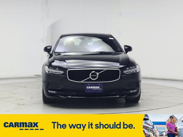 2020 Volvo S90 Momentum