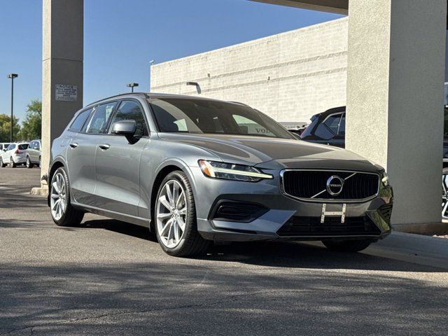 2020 Volvo V60 Momentum