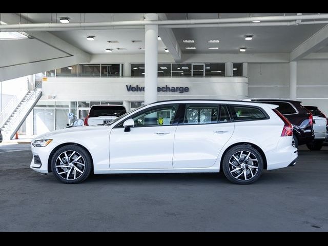 2020 Volvo V60 Momentum