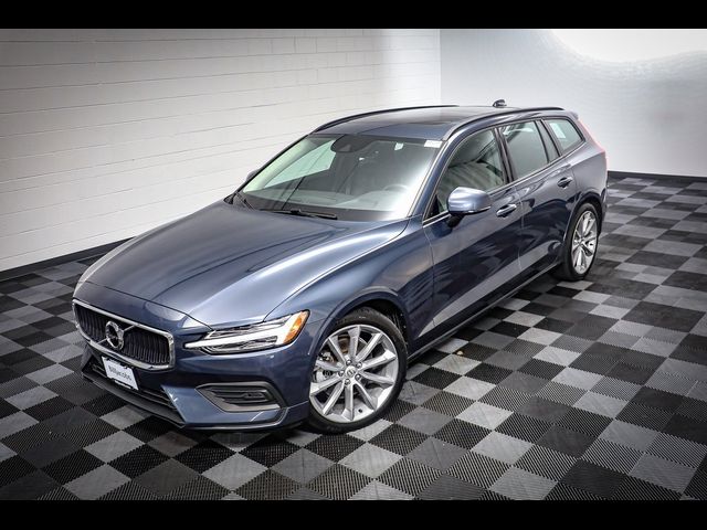 2020 Volvo V60 Momentum