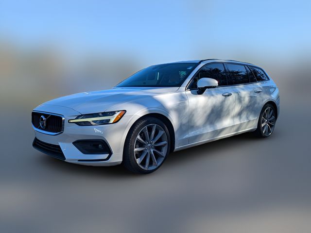 2020 Volvo V60 Momentum