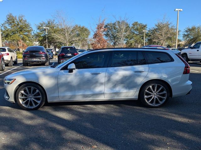 2020 Volvo V60 Momentum