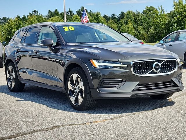 2020 Volvo V60 Cross Country Base