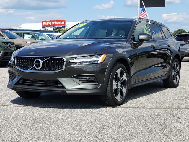 2020 Volvo V60 Cross Country Base