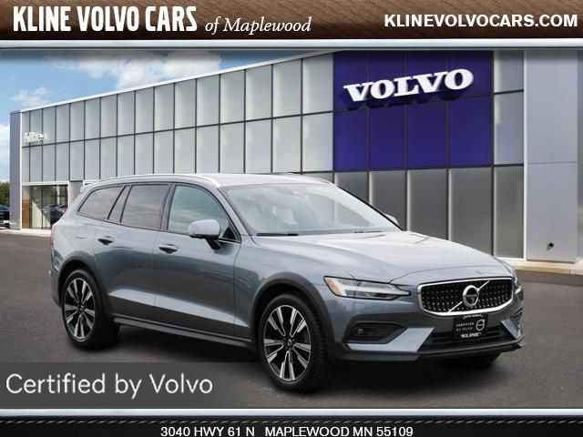 2020 Volvo V60 Cross Country Base