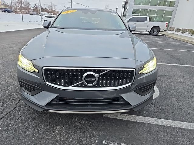 2020 Volvo V60 Cross Country Base