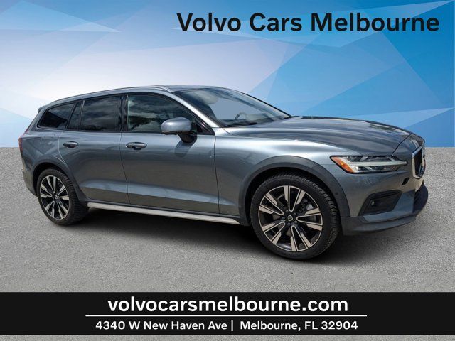 2020 Volvo V60 Cross Country Base