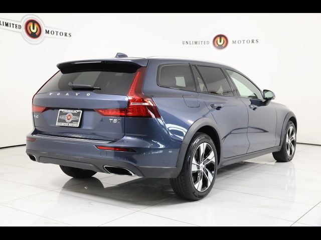 2020 Volvo V60 Cross Country Base