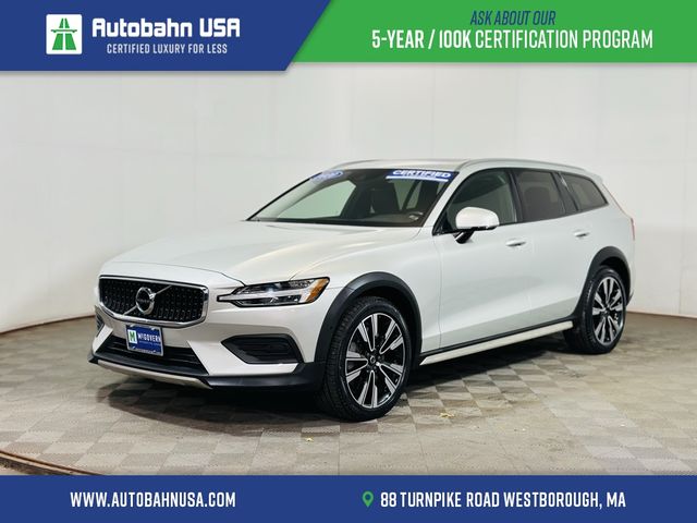 2020 Volvo V60 Cross Country Base