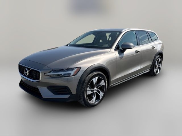 2020 Volvo V60 Cross Country Base