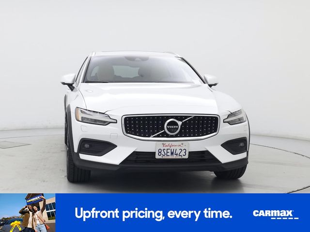 2020 Volvo V60 Cross Country Base