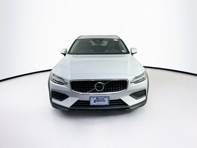 2020 Volvo V60 Cross Country Base