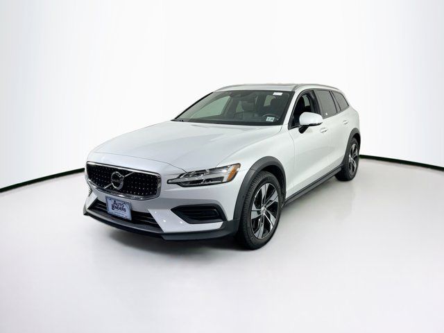 2020 Volvo V60 Cross Country Base