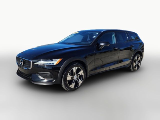 2020 Volvo V60 Cross Country Base