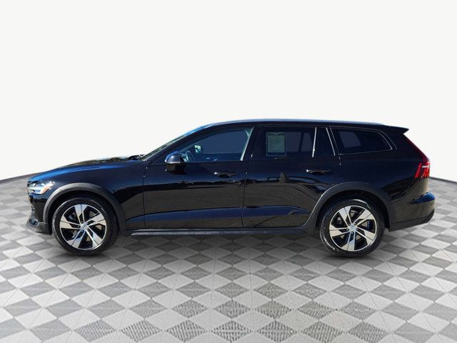 2020 Volvo V60 Cross Country Base