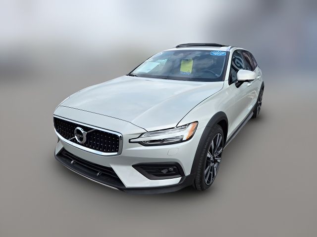 2020 Volvo V60 Cross Country Base