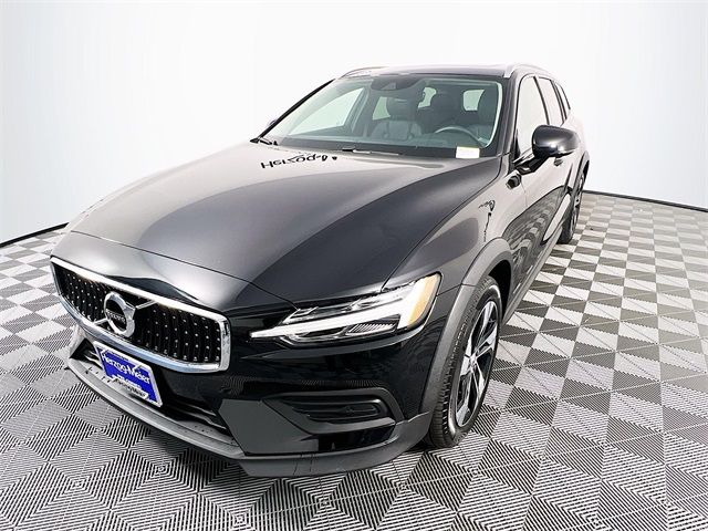 2020 Volvo V60 Cross Country Base